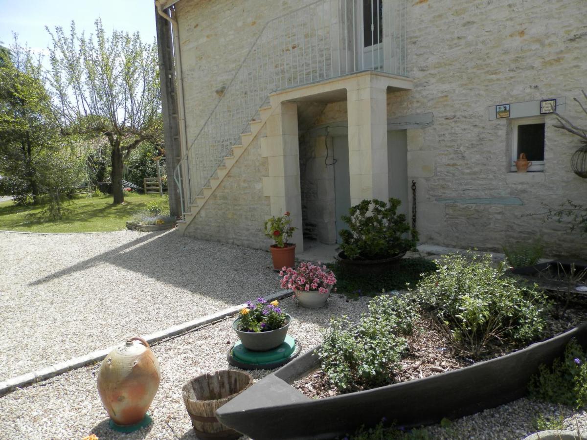 Au Pre Du Mignon Aux Portes Du Marais Poitevin Thorigny  Экстерьер фото
